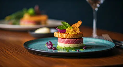 계절감을 살린 플레이팅과 서빙 아이디어